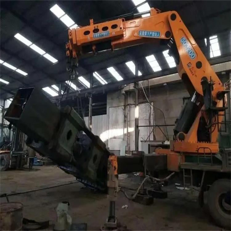 平远折臂吊出租怎么收费