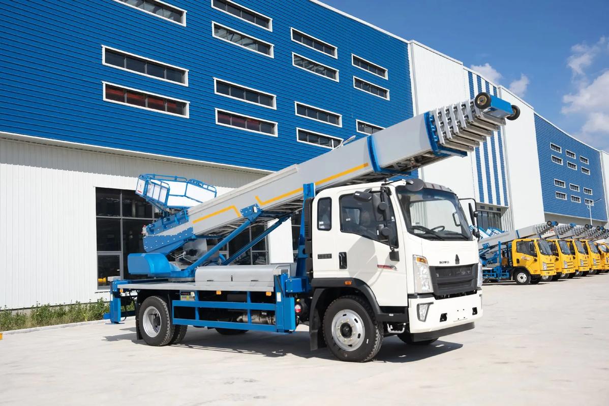 平远出租云梯车高空作业车 建筑垃圾搬运